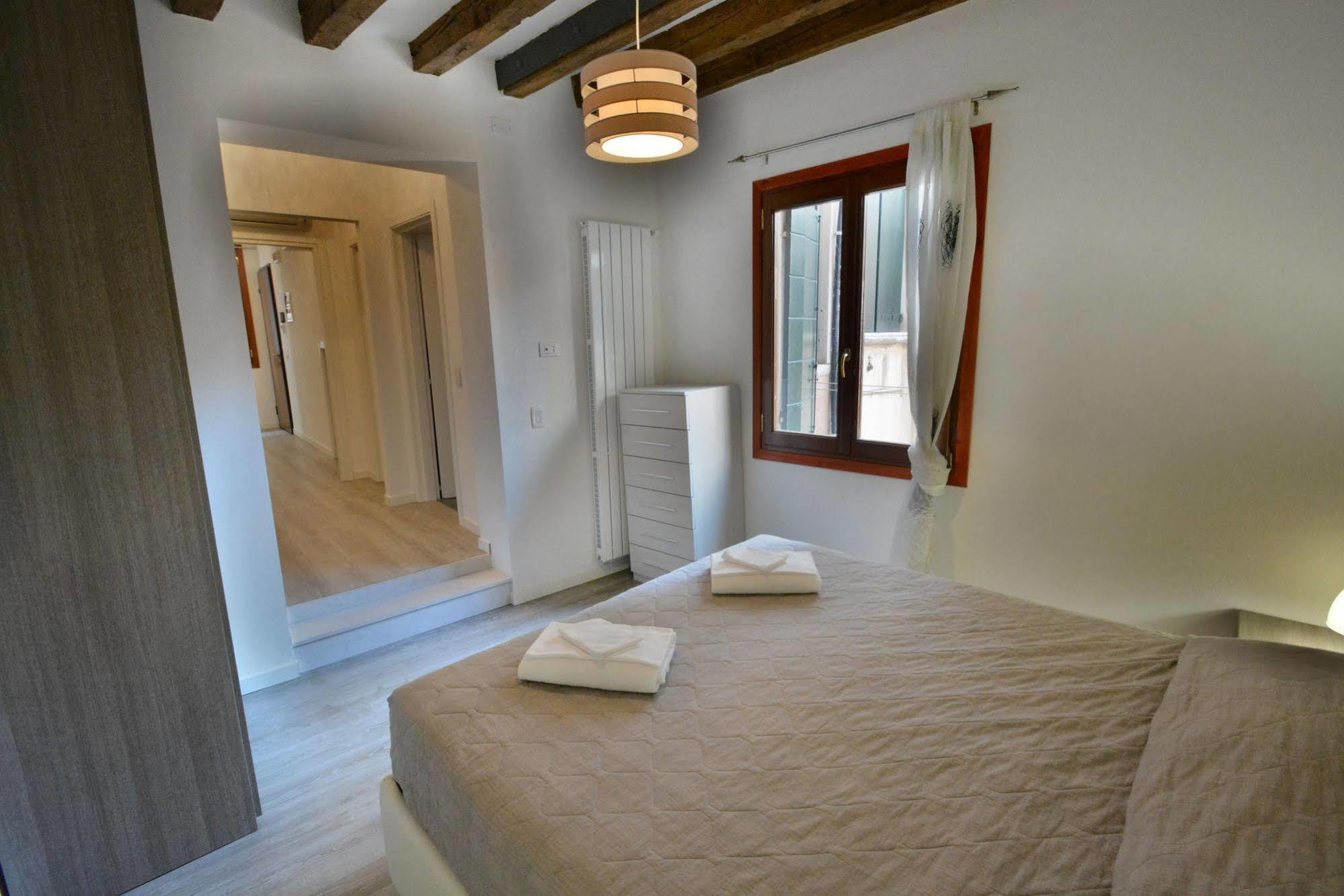 Ve.N.I.Ce. Cera Ca' De La Mandola Apartman Velence Kültér fotó